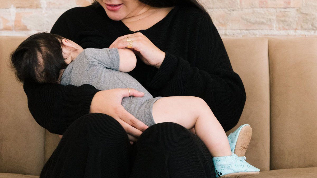 6 Tips for Breastfeeding Outside the Home