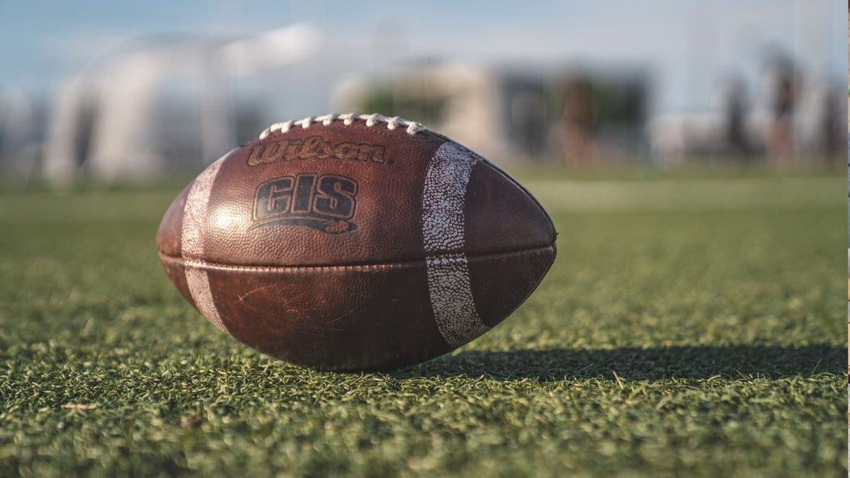 Hosting the Ultimate Football Party This Season: 10 Essential Tips for a Game-Day to Remember