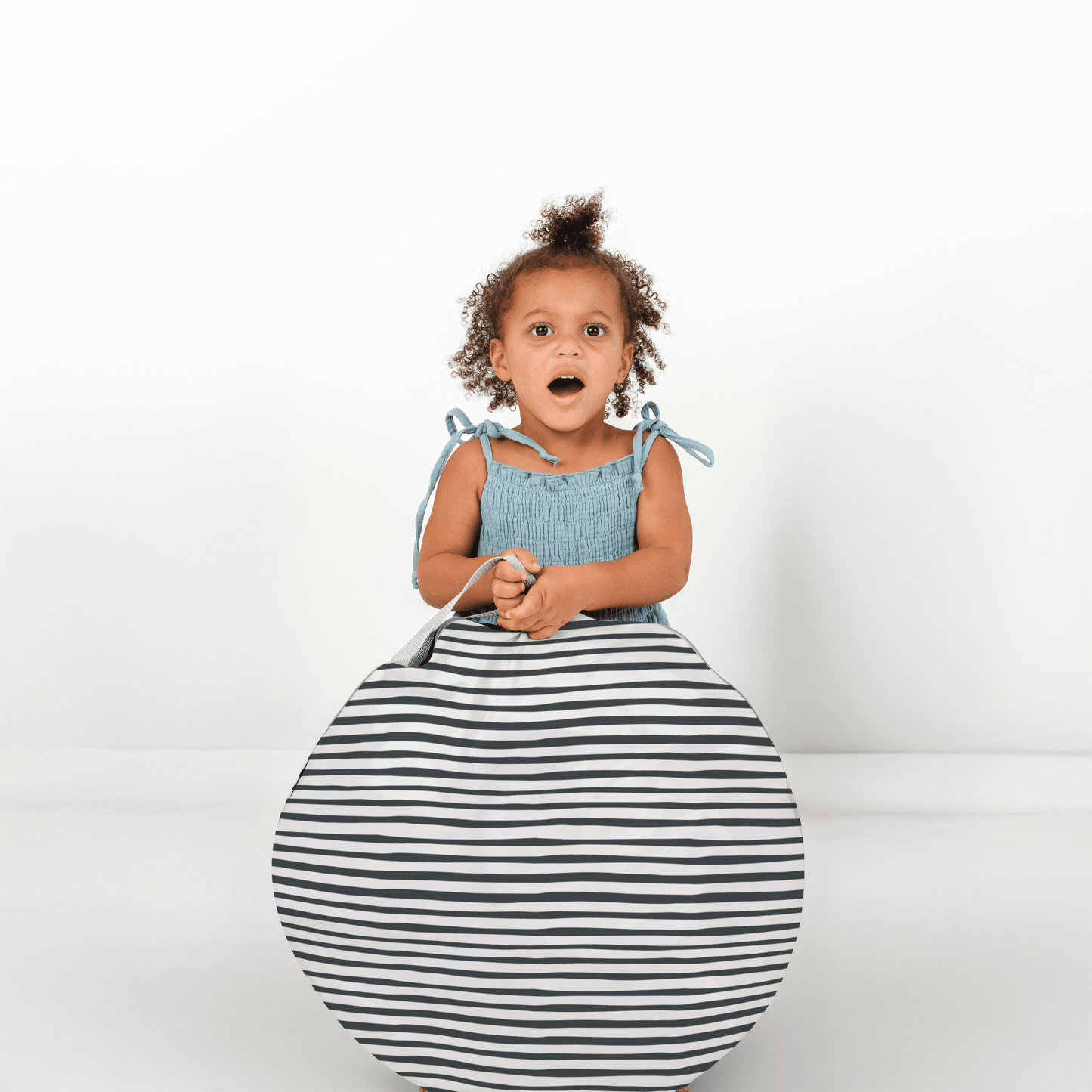 Bold Stripe Play Tent Play Tent Toki Mats