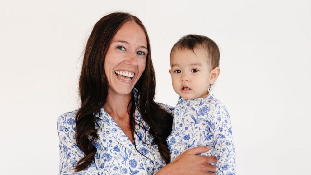 Porcelain Vine Short Sleeve & Pants Bamboo Women's Pajama Set Motette