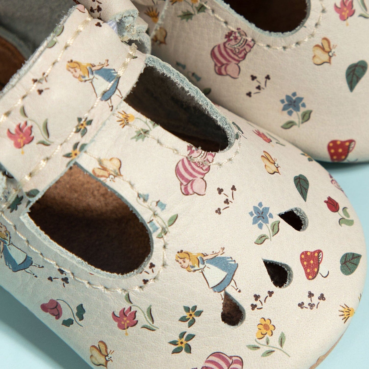 Alice in Wonderland Mary Jane Mary Jane Soft Sole