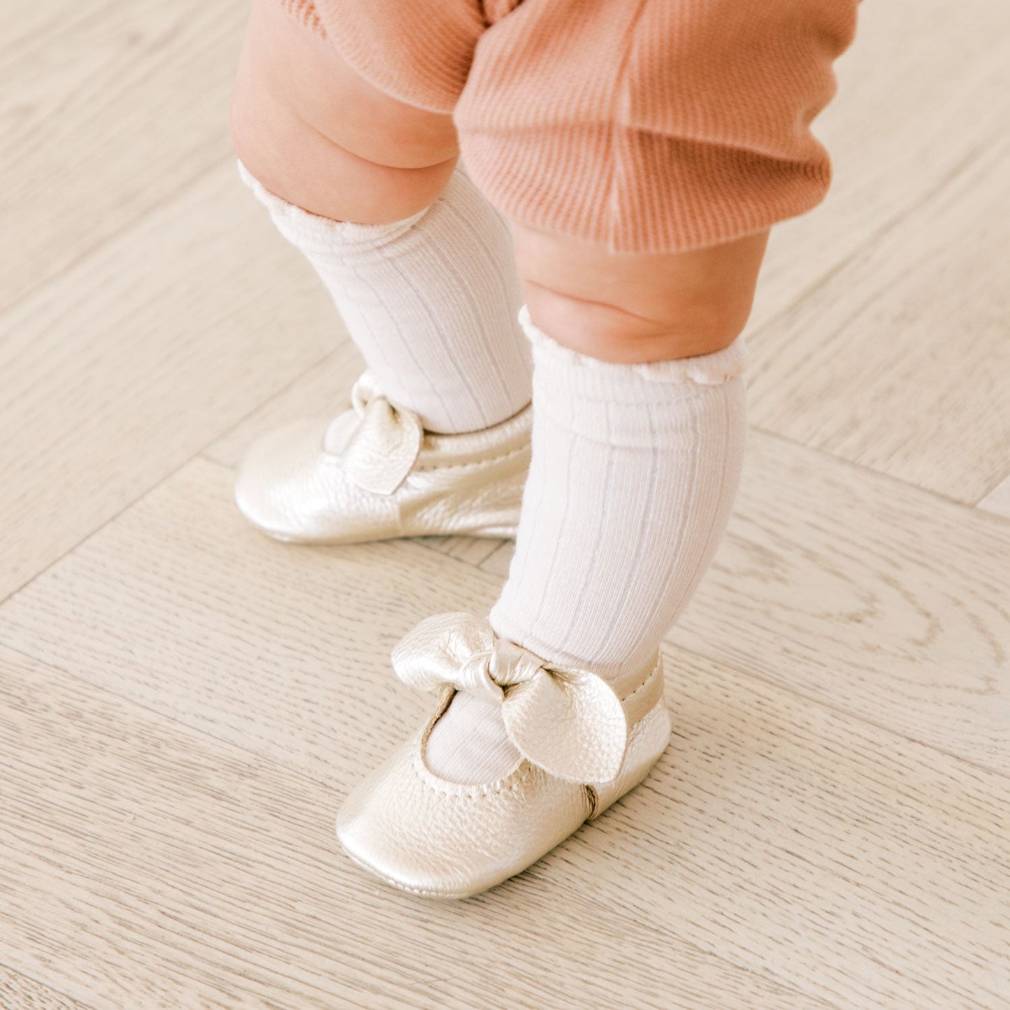 Ivory Scalloped Knee High Sock Knee High Sock Socks 