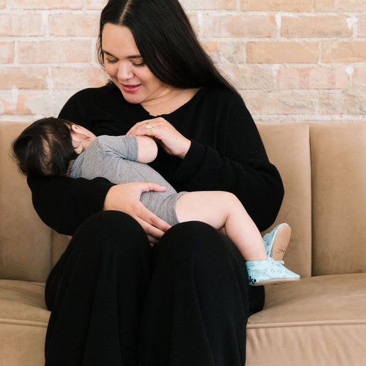 6 Tips for Breastfeeding Outside the Home