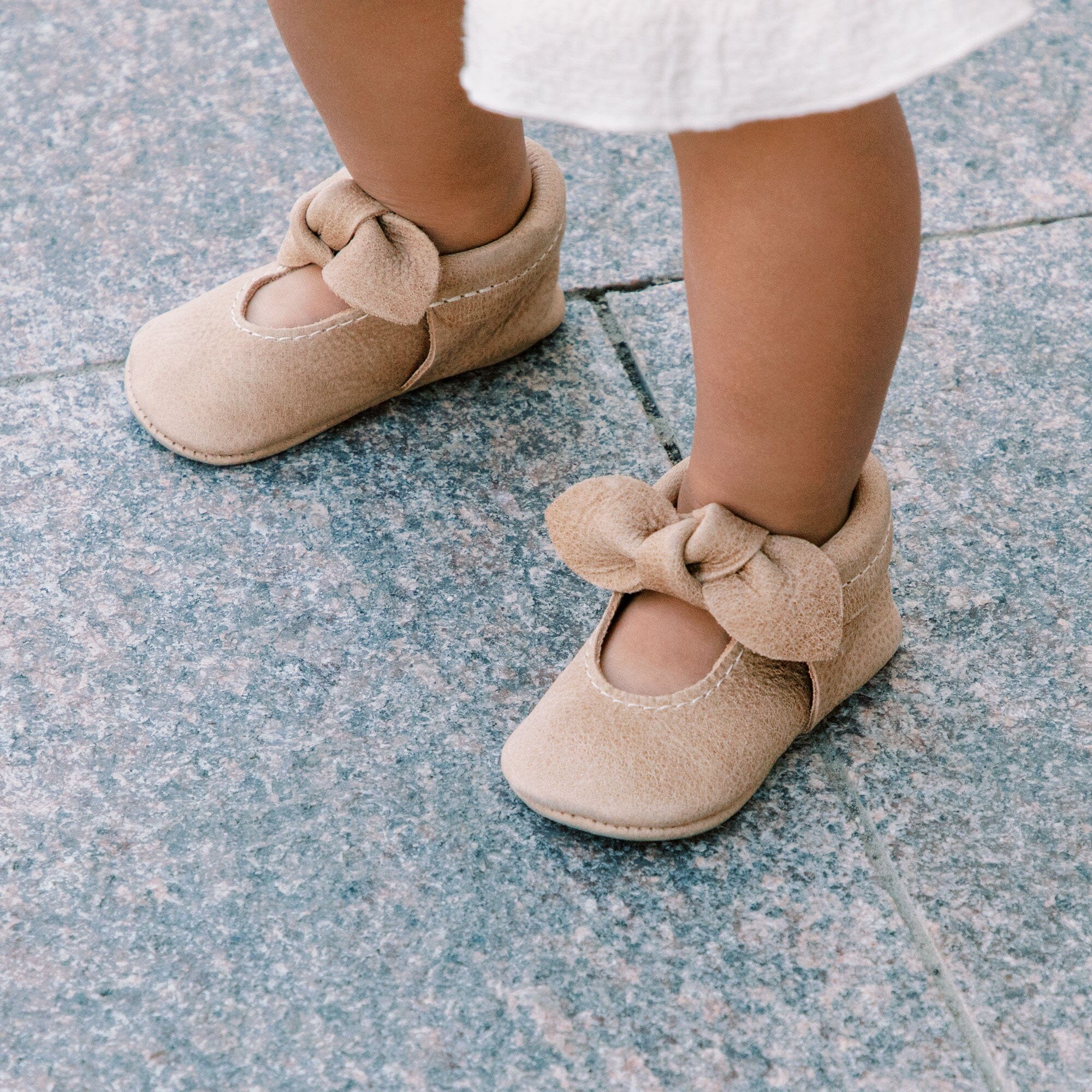 Newborn Weathered Brown Knotted Bow Baby Shoe