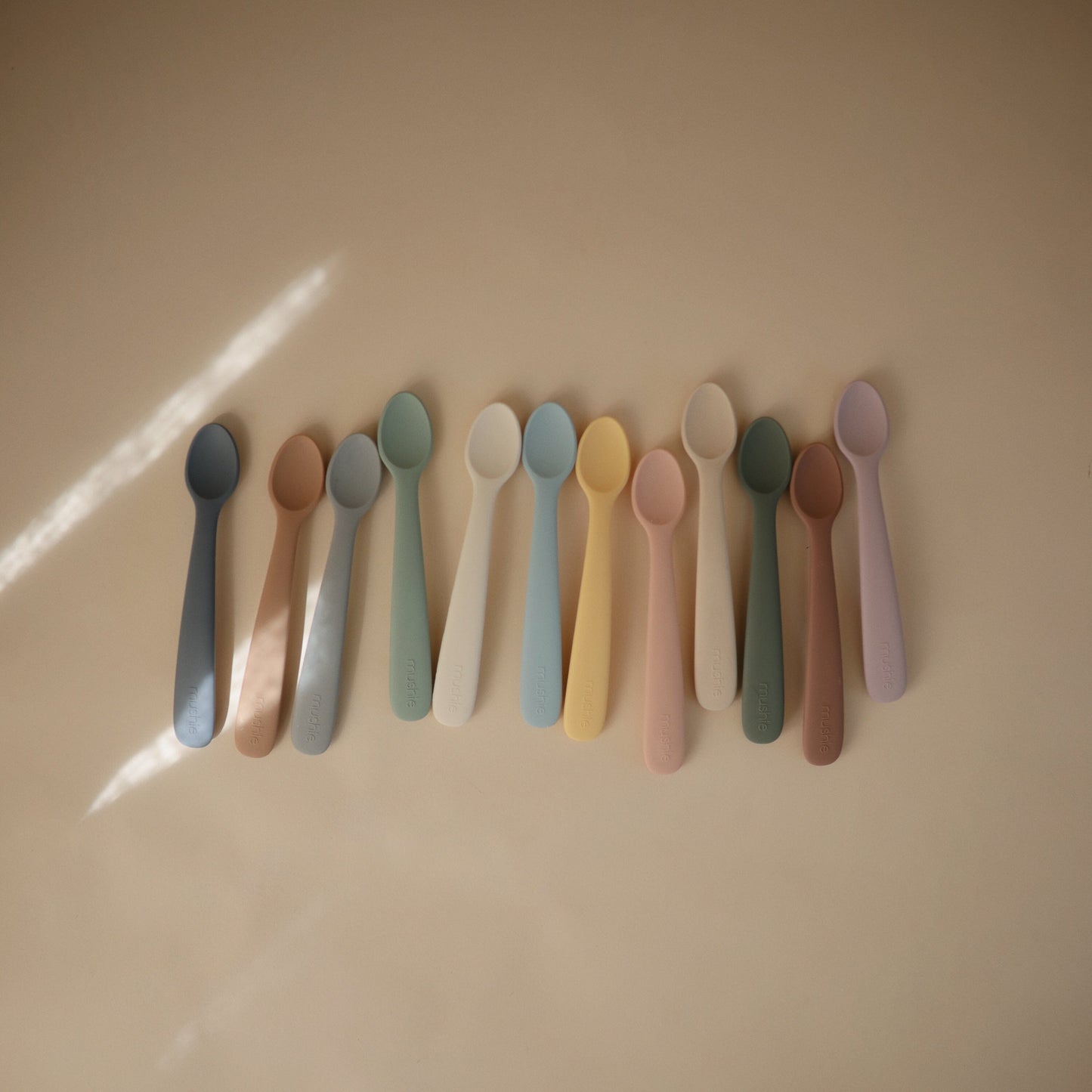 Silicone Feeding Spoons 2-Pack silicone tableware Mushie 