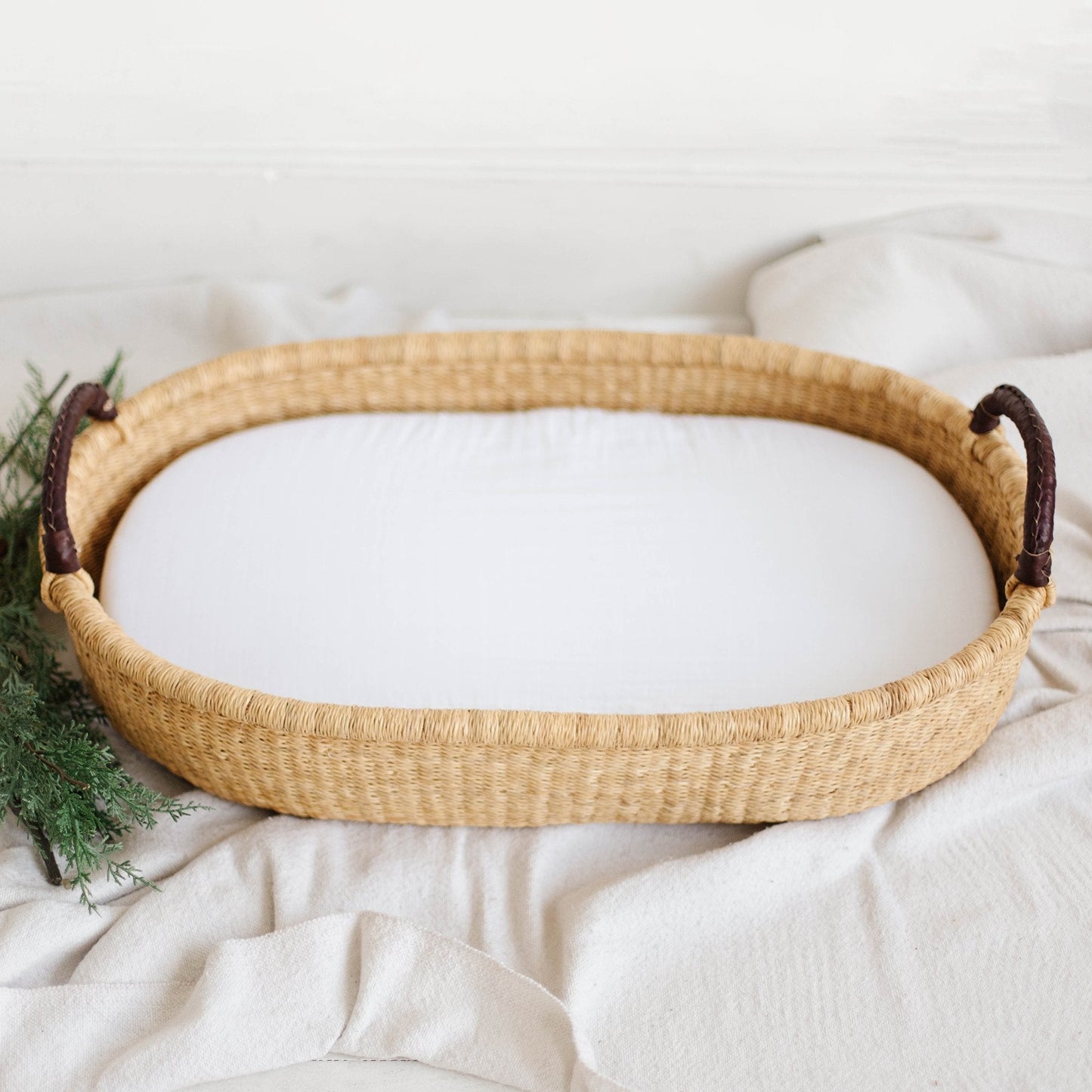 Natural Changing Basket Brown+Cream Handle