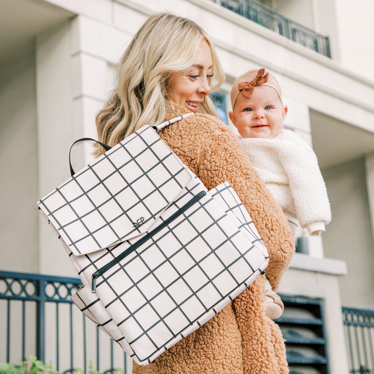 Sleek diaper bag Clearance